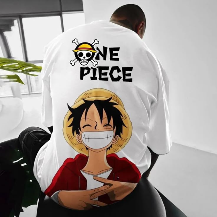 Straw Hat Legacy Oversized T-Shirt